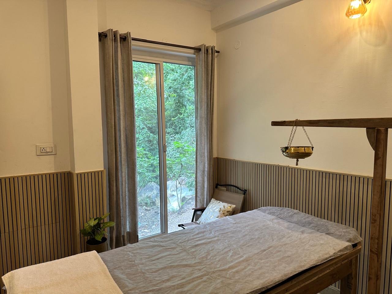 Rishikesh Mountain Retreat